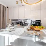 Apartament Invest - Z Prywatnym Jacuzzi I Sauna- Obroncow Pokoju 5