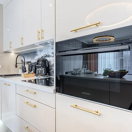 Apartament Invest - Z Prywatnym Jacuzzi I Sauna- Obroncow Pokoju 5